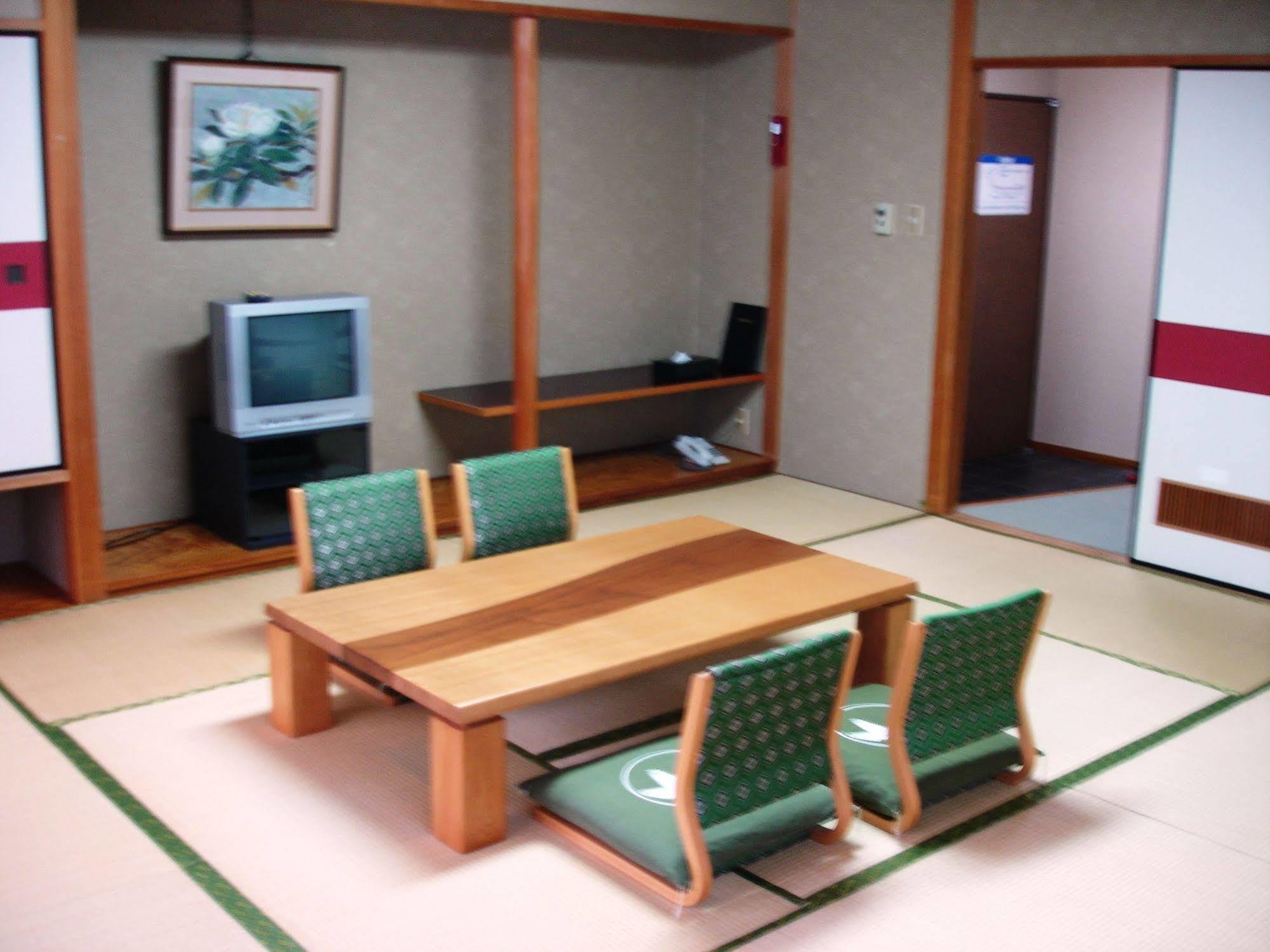 Hotel Awanosho à Miyoshi  Extérieur photo