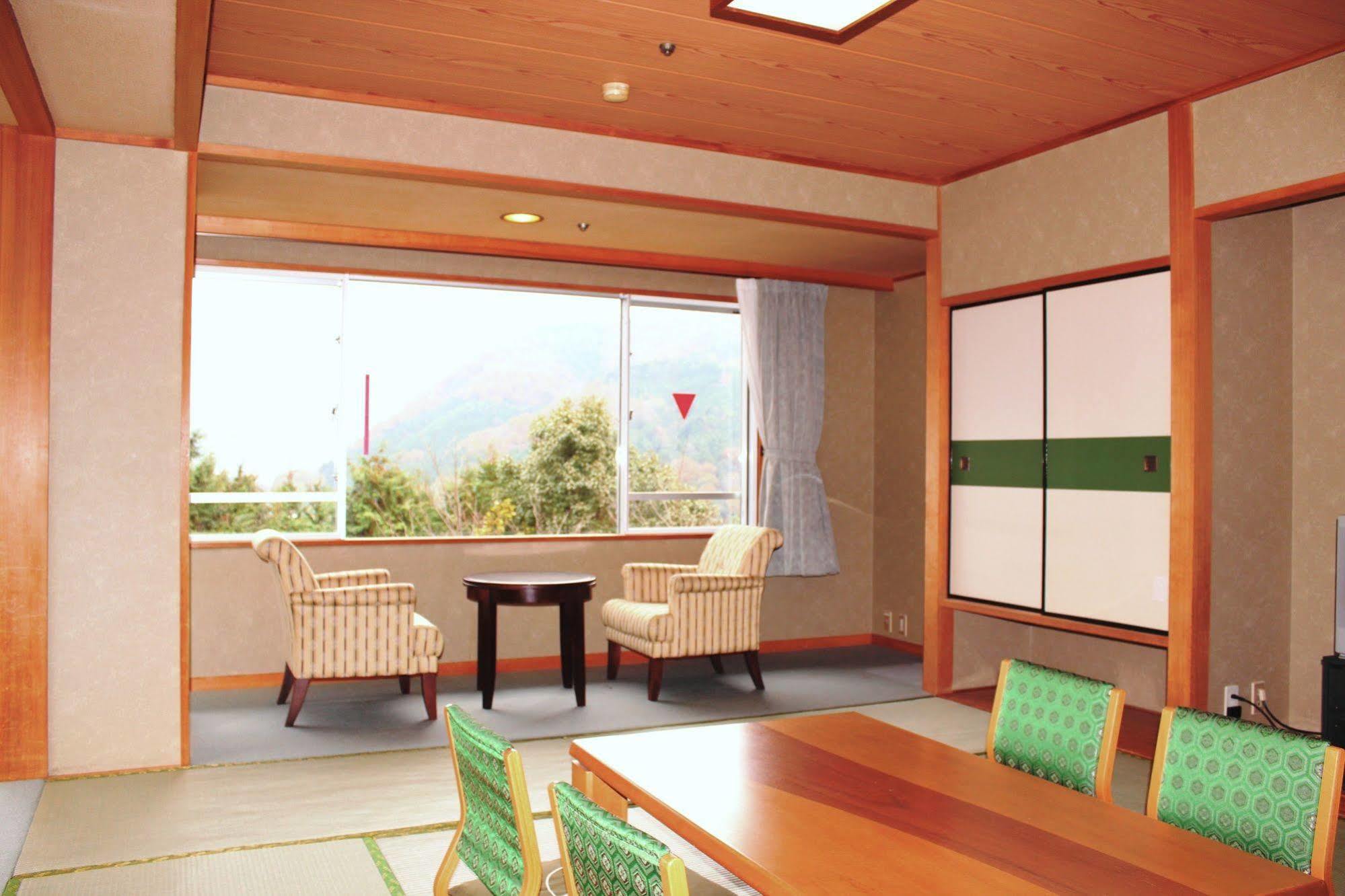 Hotel Awanosho à Miyoshi  Extérieur photo